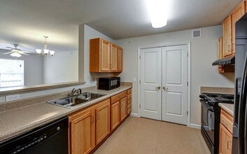 Cavalier Senior Apartments in Petersburg, VA - Building Photo - Building Photo