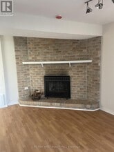 2299 Marine Dr in Oakville, ON - Building Photo - Building Photo