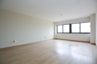 95 Audubon Rd, Unit 907 in Wakefield, MA - Building Photo - Building Photo