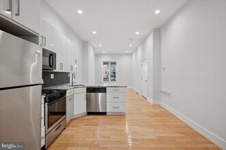 629 N 32nd St in Philadelphia, PA - Building Photo - Building Photo