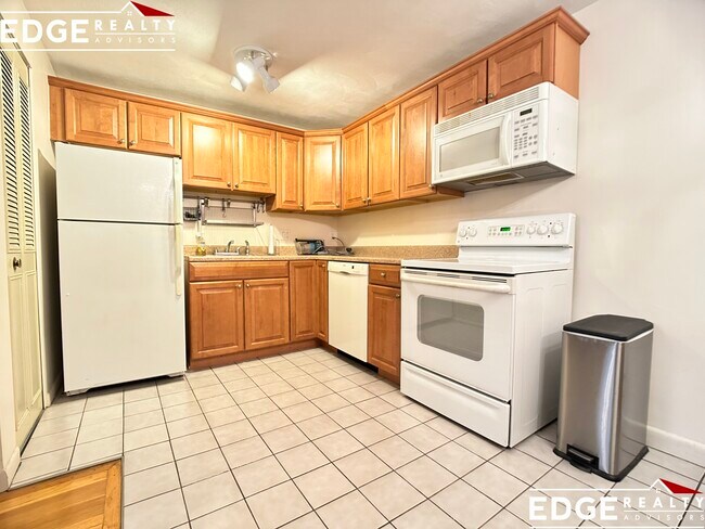 property at 39 Englewood Ave