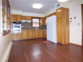 372 Gilbert Ave, Unit #2 in Elmwood Park, NJ - Building Photo - Building Photo
