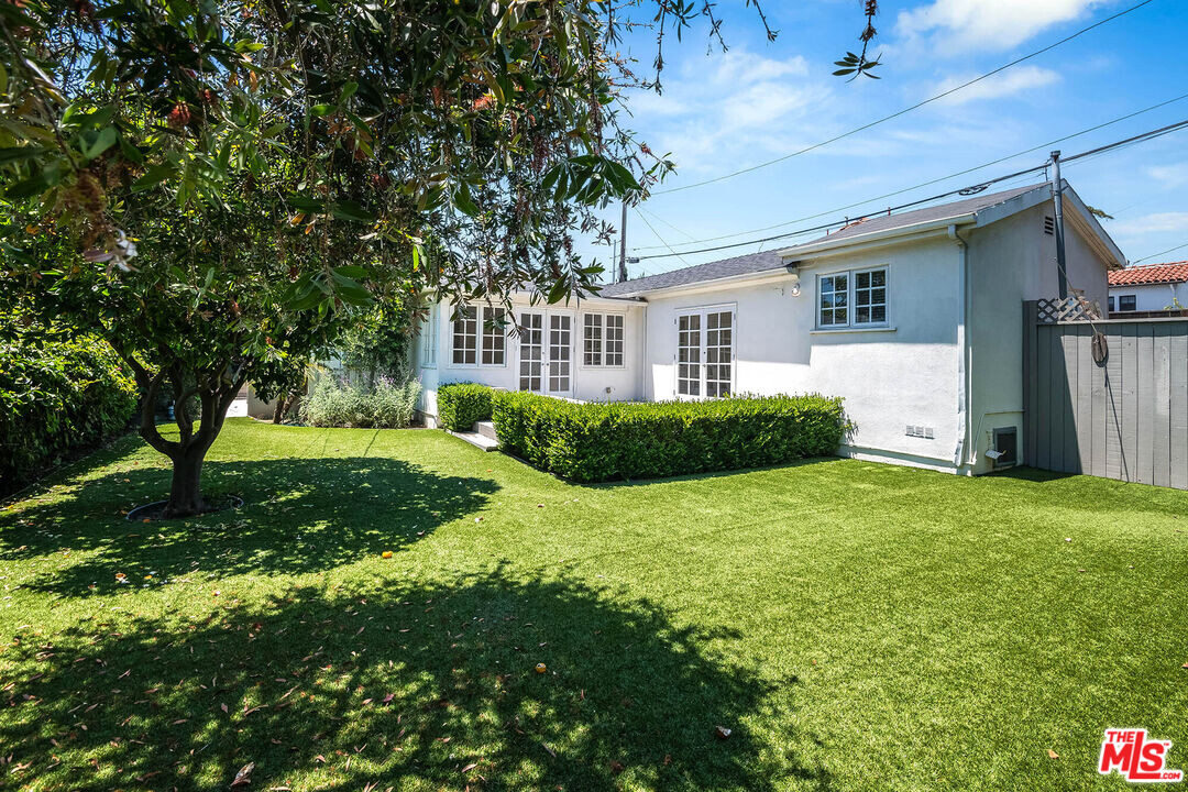 3018 Manning Ave in Los Angeles, CA - Building Photo