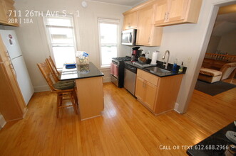 711 26th Ave S in Minneapolis, MN - Building Photo - Building Photo