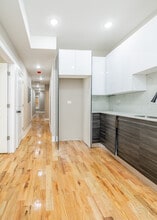6338 S Vernon Ave, Unit 2N in Chicago, IL - Foto de edificio - Building Photo