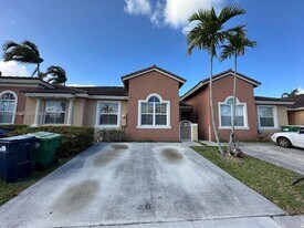 10985 SW 239th Terrace in Homestead, FL - Building Photo