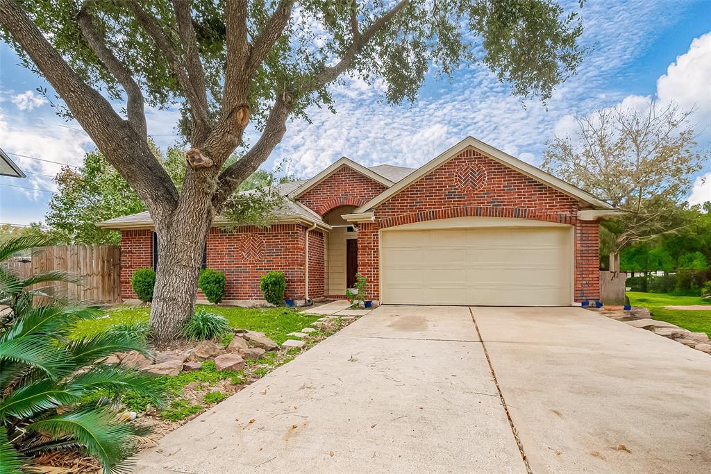 16902 Fairway Glen Ln in Sugar Land, TX - Building Photo