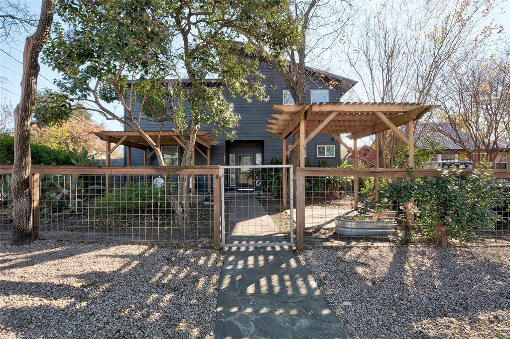 2009 E 14th St in Austin, TX - Building Photo