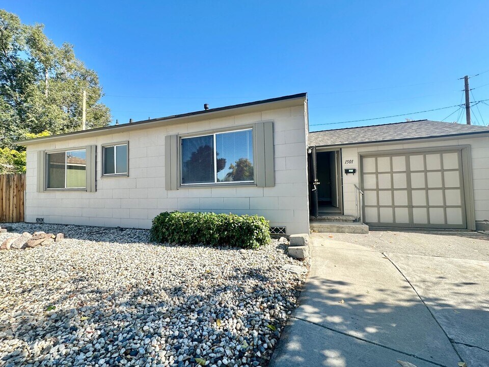 1501 9th St in Sparks, NV - Building Photo