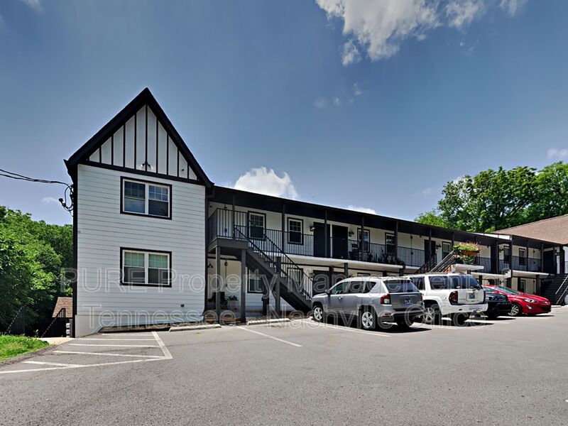 517 Veritas St in Nashville, TN - Building Photo