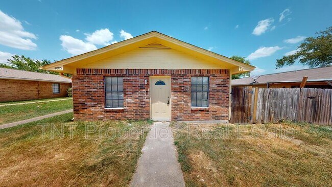property at 2805 Sprucewood St