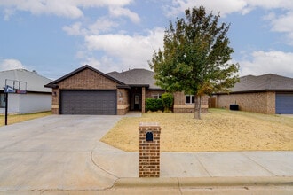 803 Avenue S in Shallowater, TX - Building Photo - Building Photo