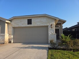 9740 Grosbeak Ln in Magnolia, TX - Building Photo