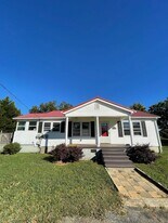 961 Iron Bridge Rd in Cowpens, SC - Building Photo