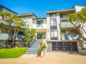 3327 Livonia Ave in Los Angeles, CA - Building Photo - Building Photo