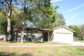 2641 Stern Dr S in Jacksonville, FL - Building Photo - Building Photo