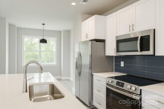 5016 Central Ave in Charlotte, NC - Building Photo - Building Photo