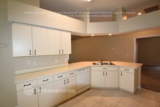 30042 Morningmist Dr in Zephyrhills, FL - Building Photo - Building Photo