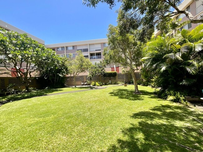 1634 Nuuanu Ave in Honolulu, HI - Building Photo - Building Photo