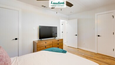 425 N Rosemont Ave, Unit 214.716922 in Dallas, TX - Building Photo - Building Photo