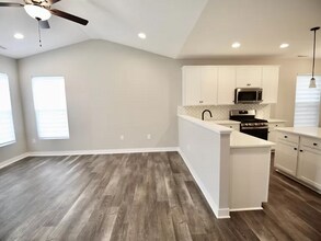 3805 Legacy Rd in Shawnee Hills, OH - Foto de edificio - Building Photo