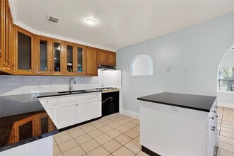 409 Dewitt St in Wilmer, TX - Building Photo - Building Photo