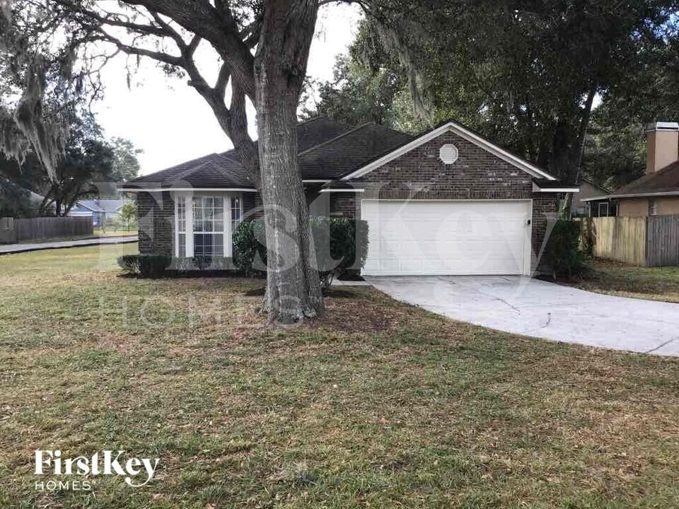 1575 Pine Ct in Apopka, FL - Building Photo