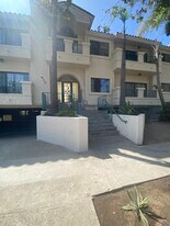 930 S Venice Blvd, Unit 110 in Los Angeles, CA - Building Photo