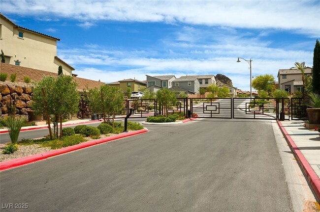 15 Santo Mio Ct in Henderson, NV - Foto de edificio - Building Photo