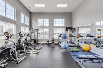 Parkway Flats in Kalamazoo, MI - Foto de edificio - Interior Photo