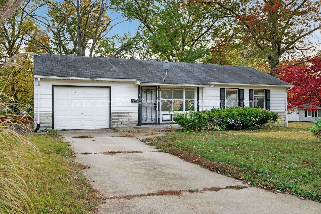 1700 Dellwood Ct in St. Louis, MO - Building Photo