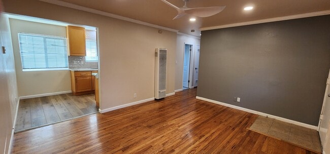 845 Apgar St, Unit D in Oakland, CA - Foto de edificio - Building Photo