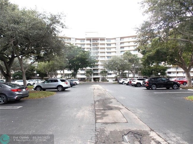 property at 3507 Oaks Way
