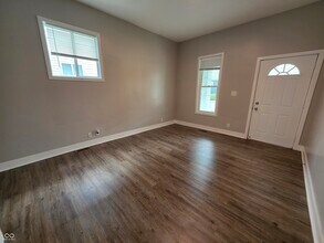 327 N Sherman Dr in Indianapolis, IN - Building Photo - Building Photo