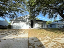 4613 Steel Dust Ln in Lutz, FL - Building Photo