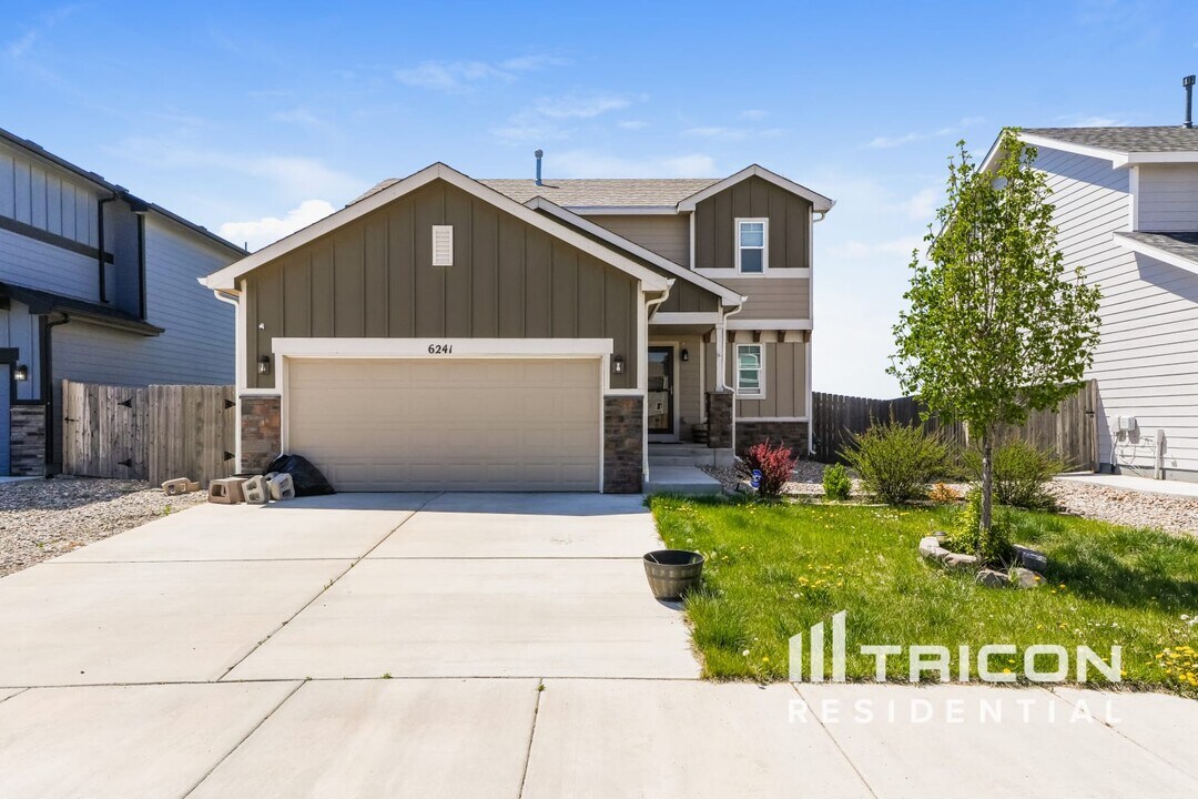 6241 Decker Dr in Colorado Springs, CO - Building Photo