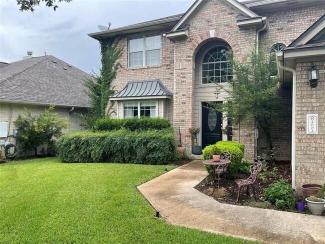 2002 Lakeline Oaks Dr in Cedar Park, TX - Building Photo - Building Photo
