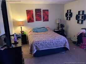 740 Central St, Unit J22 in Leominster, MA - Building Photo