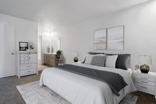 Delmonico Apartments in Salt Lake City, UT - Building Photo