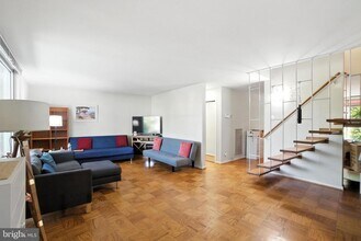 4979 Battery Ln in Bethesda, MD - Building Photo - Building Photo