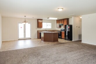 15230 Mill Valley Dr in Athens, AL - Building Photo - Building Photo
