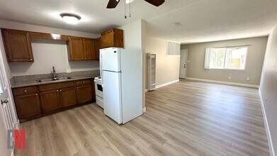 900-910 Manchester St in National City, CA - Foto de edificio - Interior Photo