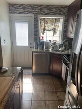 353 E Pine St in Long Beach, NY - Foto de edificio - Building Photo