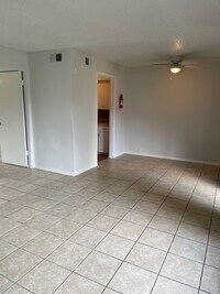 Fair Oaks Apartments photo'
