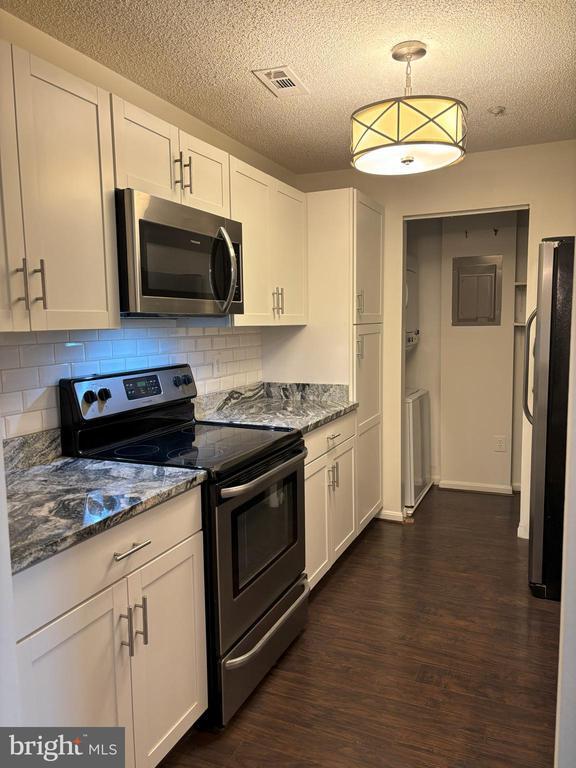 12907 Churchill Ridge Cir in Germantown, MD - Building Photo - Building Photo