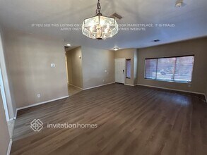 7005 S 21st Dr in Phoenix, AZ - Building Photo - Building Photo