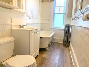 86 Highland Rd, Unit #3 in Brookline, MA - Building Photo - Building Photo