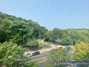 100 Arden St in New York, NY - Foto de edificio - Building Photo