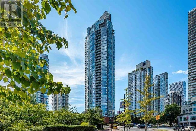 1408-1408 Strathmore Mews in Vancouver, BC - Building Photo - Building Photo