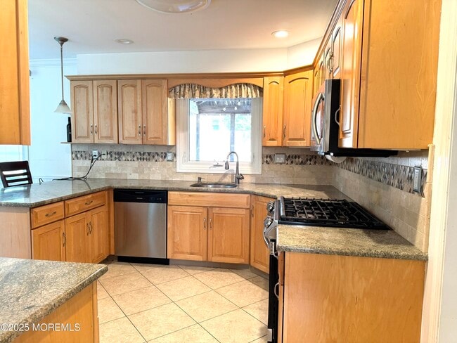 property at 28 Ridge Rd